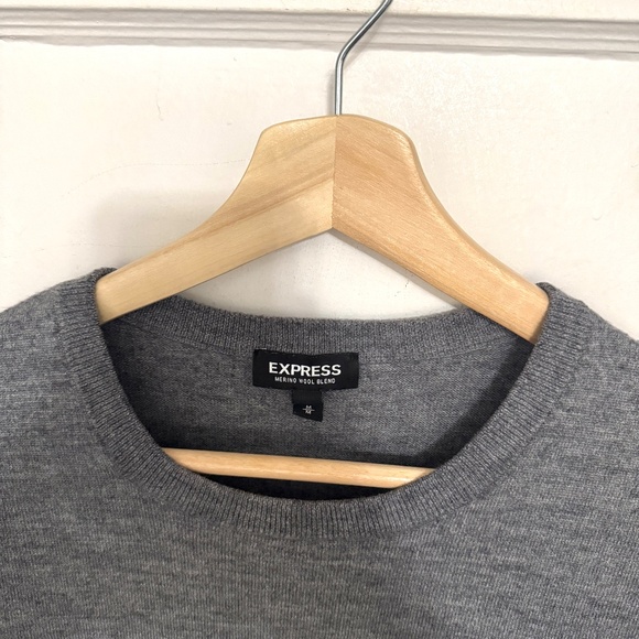 Express Men's Merino Blend Gray Crew Neck Sweater | Size: M - Picture 4 of 6